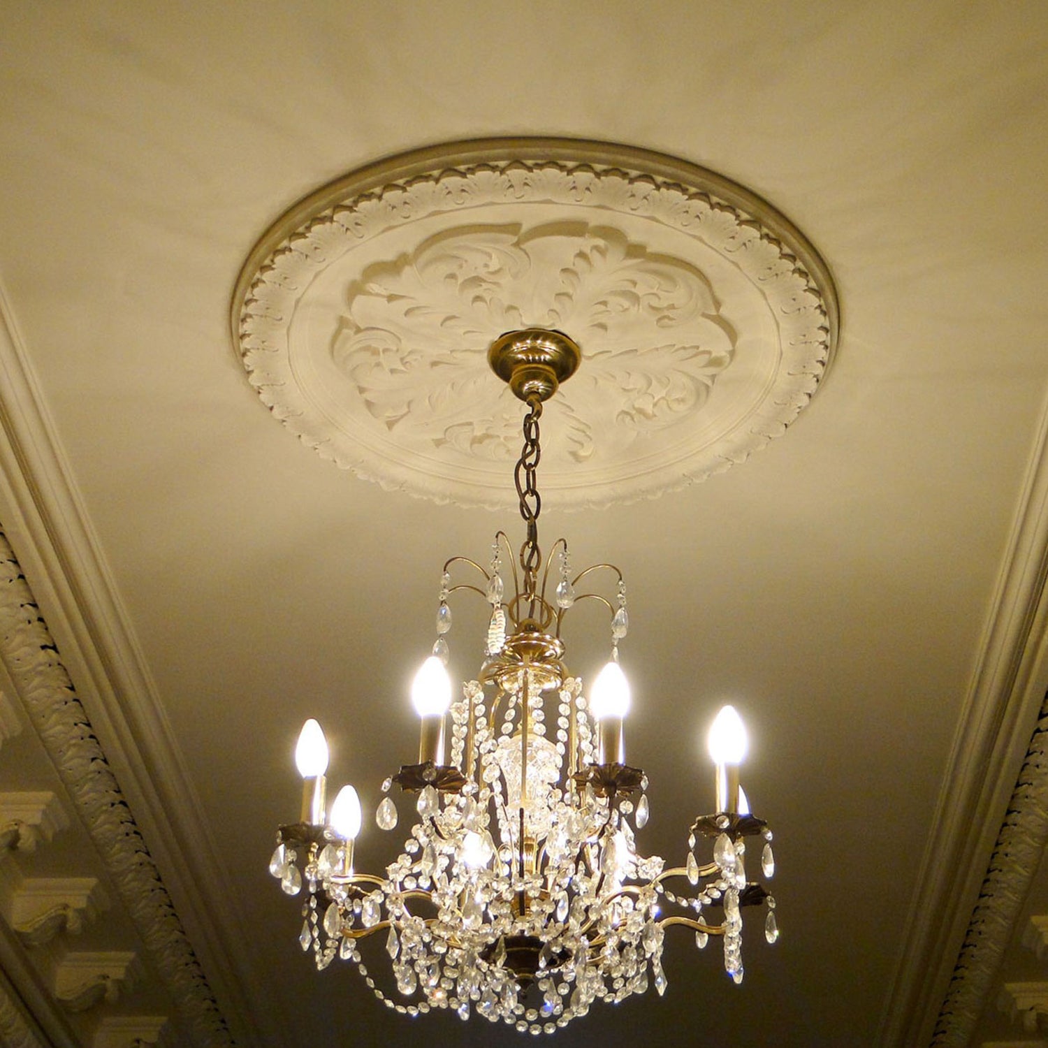 40-Watt Equivalent B11 E26 Frosted LED Light Bulb